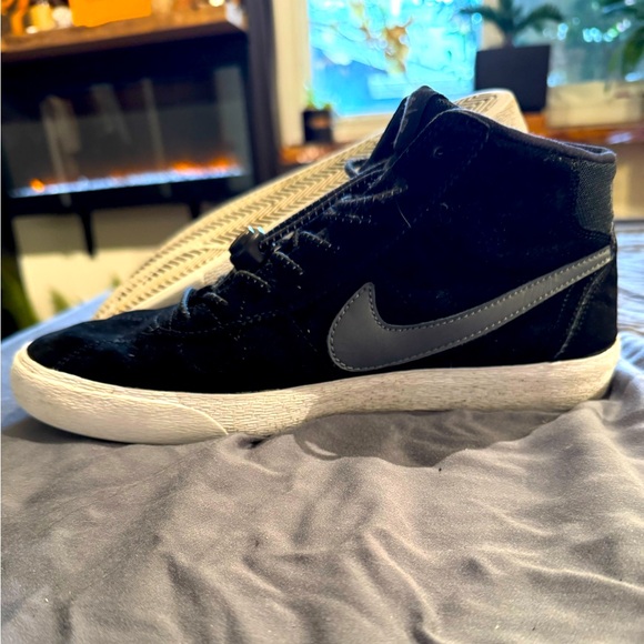 Nike high top size 8 - Picture 1 of 3